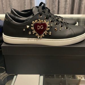 Dolce & Gabbana low top sneakers. Size 39.5. Brand new comes with box
